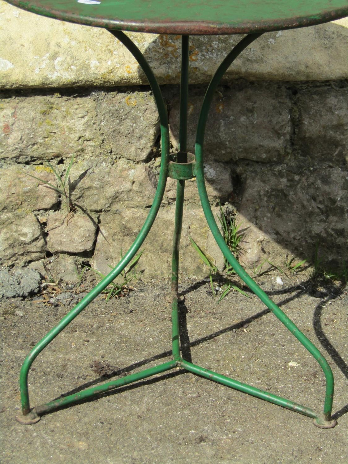 An unusually small French cafe table with top circular top on tripod base 47cm diameter x 55cm - Image 3 of 3