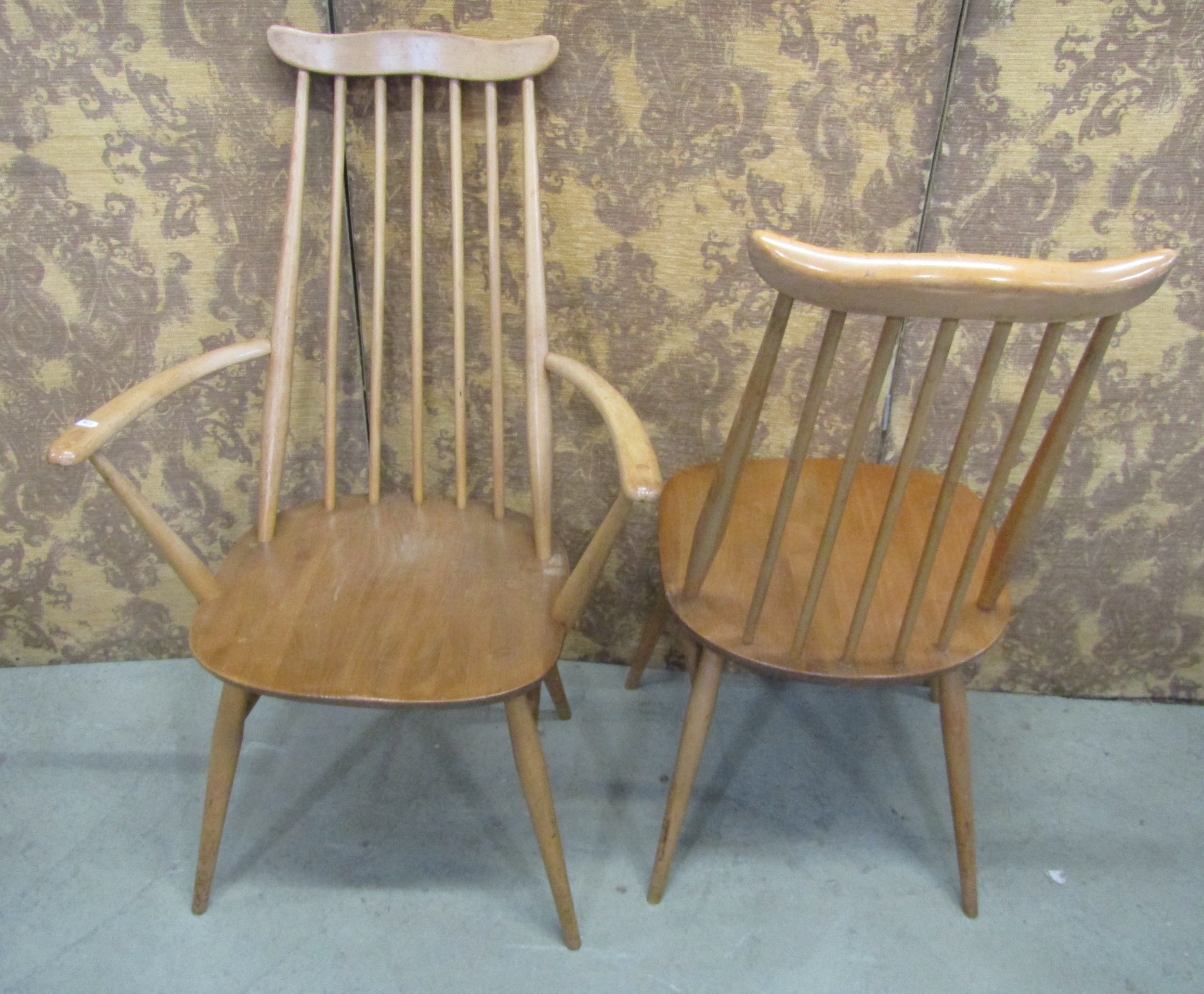 An Ercol extending dining table with additional folding leaf, elm table on square cut splayed - Image 6 of 6