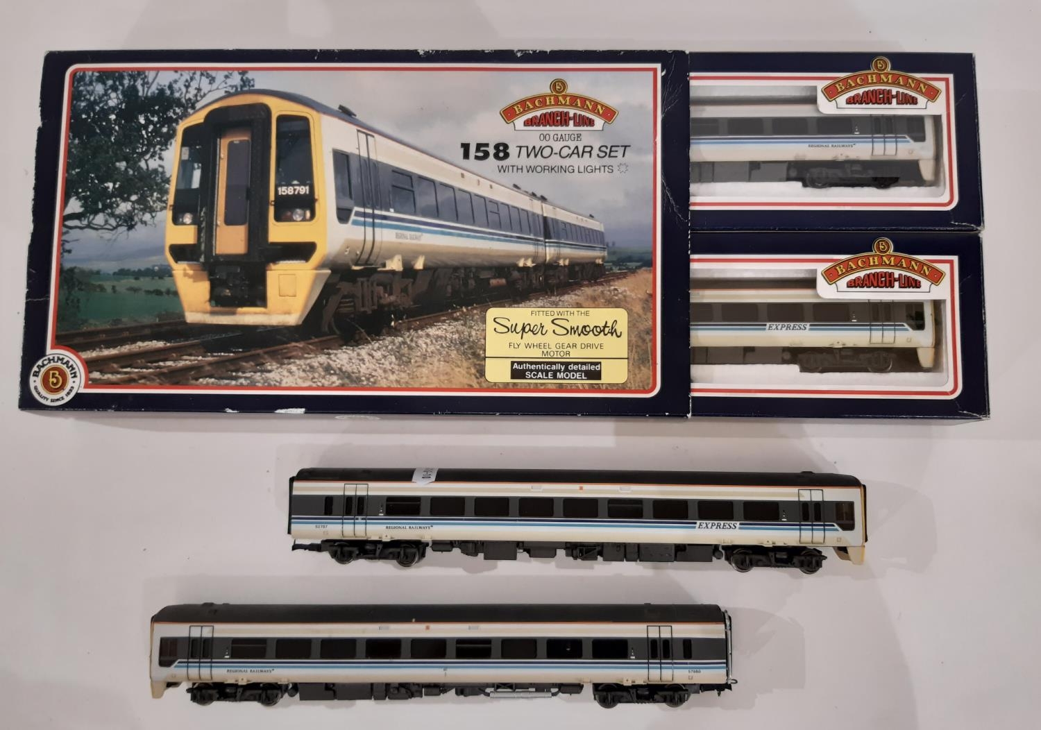Bachmann 00 gauge boxed 158 Two Car Set for Regional Railways together with 2 associated unboxed