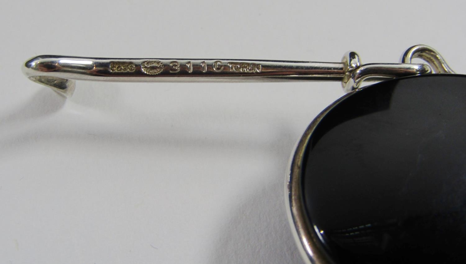 A Georg Jensen Viviana Torun silver pendant necklace, with removable onyx pendant, (models 410 and - Bild 4 aus 4