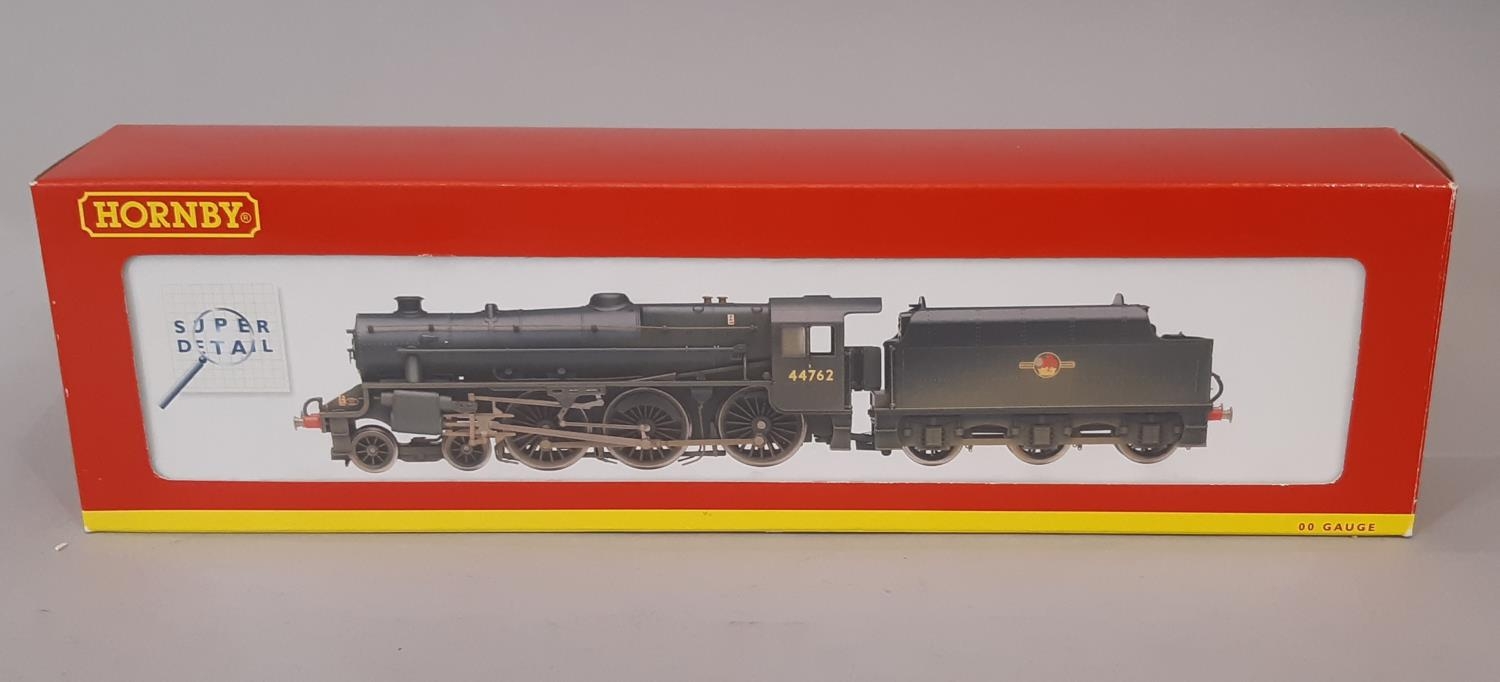 00 gauge Hornby 4-6-0 locomotive and tender R2360 Class 5MT no 44762 with weathered finish, boxed