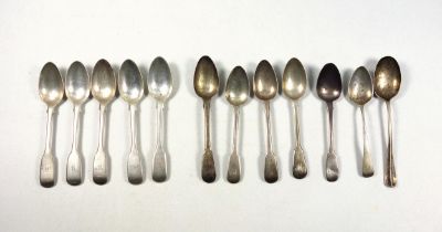 Set of 5 Victorian silver Fiddle Pattern teaspoons, by Samuel Hayne & Dudley Cater, London, 1844;