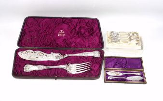 Pair of silver plated King's Pattern fish servers, by Elkington & Co., cased; suite of cutlery for 6