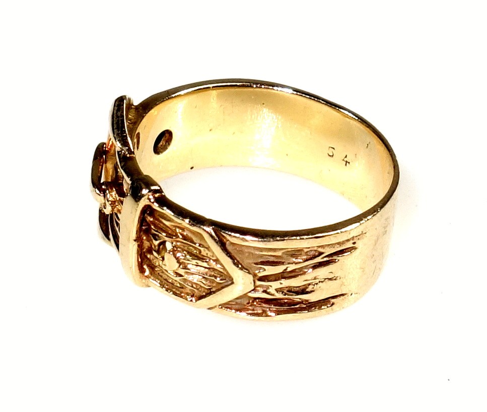 9ct gold buckle ring, size T, 7grams - Image 2 of 4