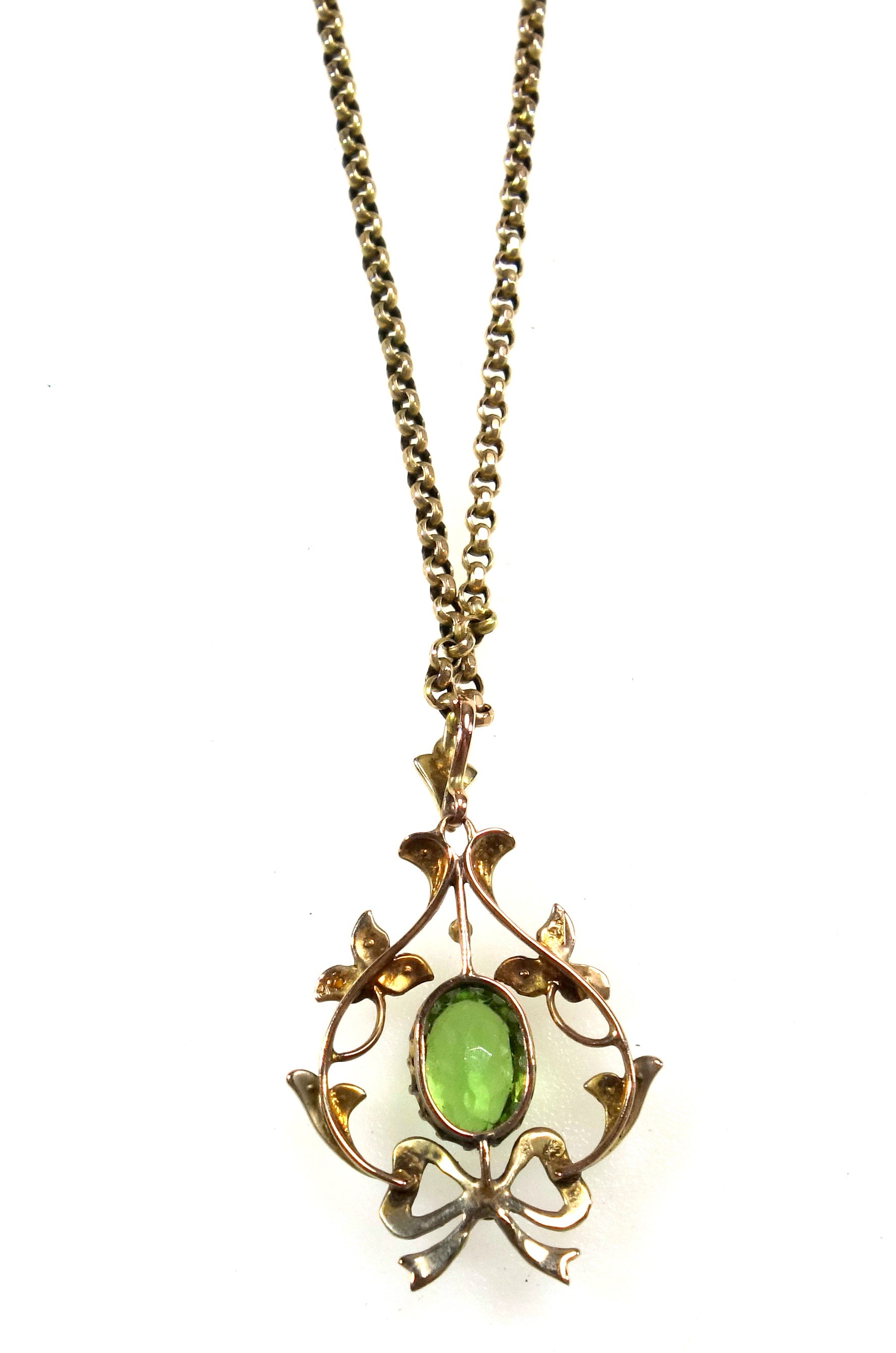 Edwardian 9ct gold belcher necklace with barrel clasp, L.39.5cm, with an openwork floral and - Image 2 of 3