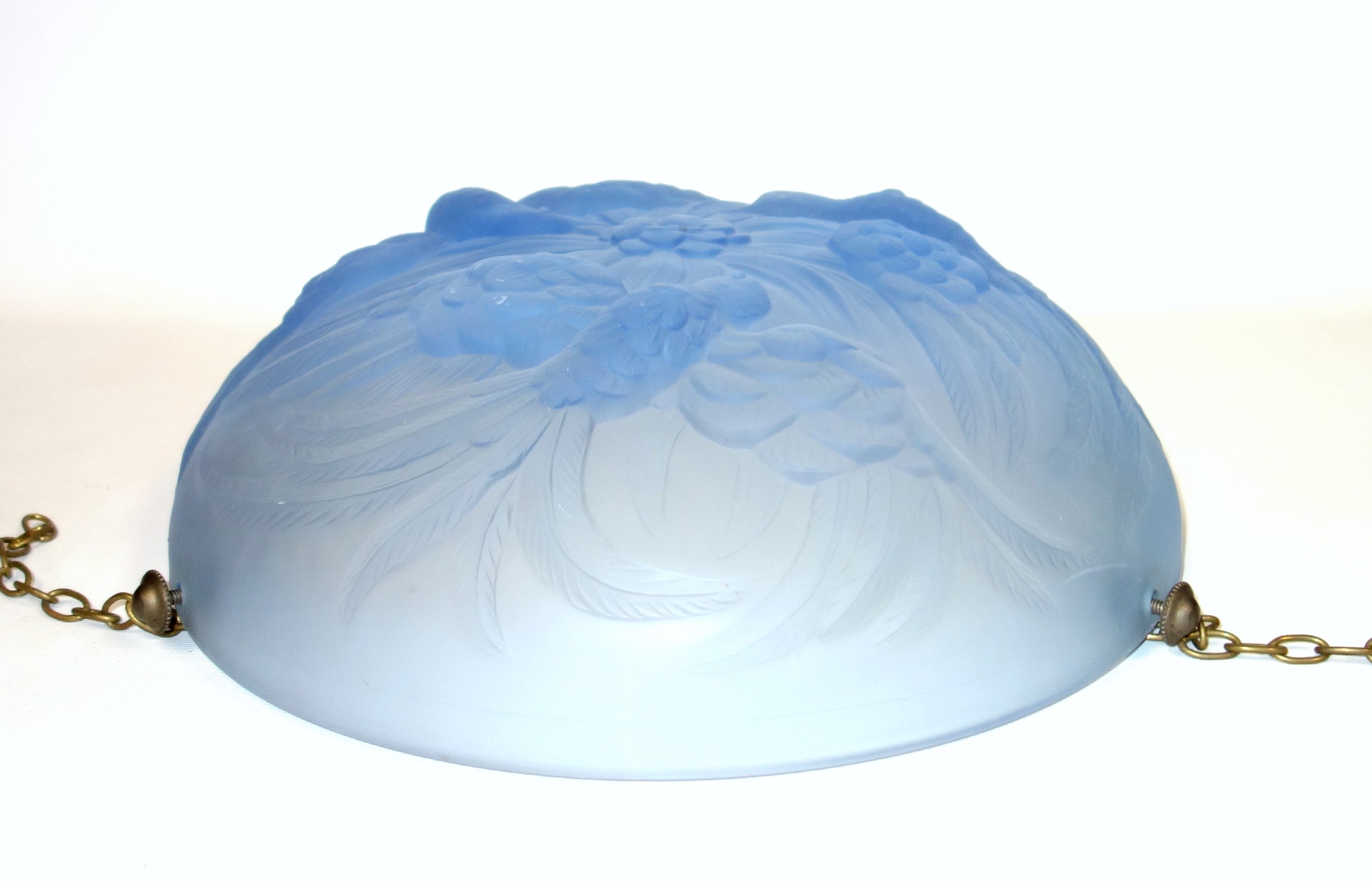 Art Deco blue frosted glass plafonnier with 3 moulded birds surrounding a central flower motif, - Image 3 of 6