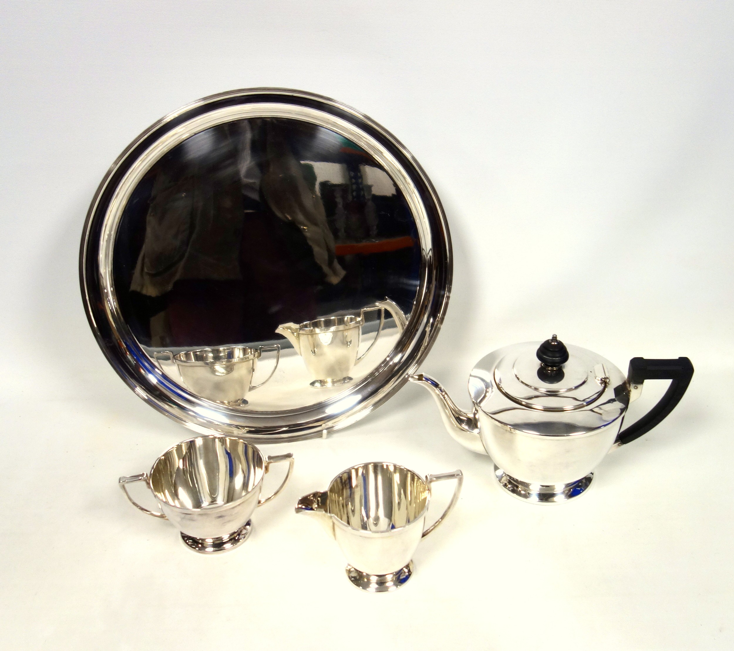 Art Deco Mappin & Webb silver plated 3-piece tea set, the teapot with ebonised handle and stepped - Image 2 of 6