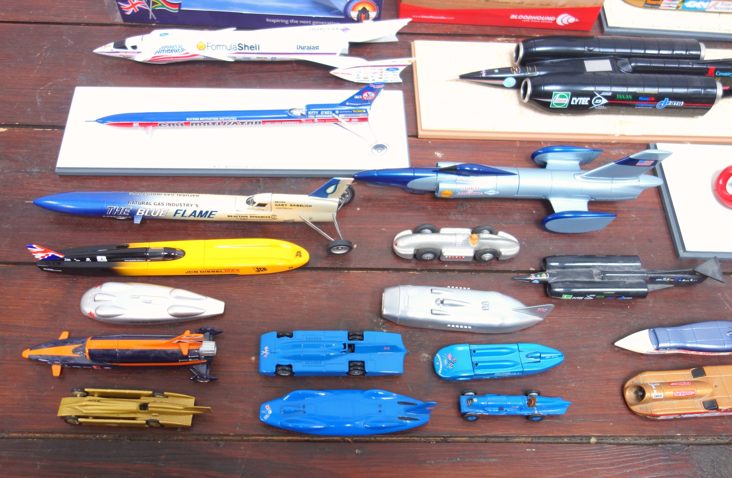 Collection of 25 models of land speed record cars, including Donald Campbell's Bluebirds, Bloodhound - Image 3 of 6