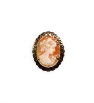 9ct gold cameo brooch, gold weighs 2.7 grams approx., boxed (2)