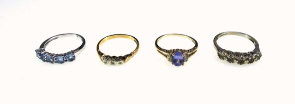 9ct white gold ring set 5 blue stones, 9ct ring set blue stone, 9ct ring with 3 illusion set diamond