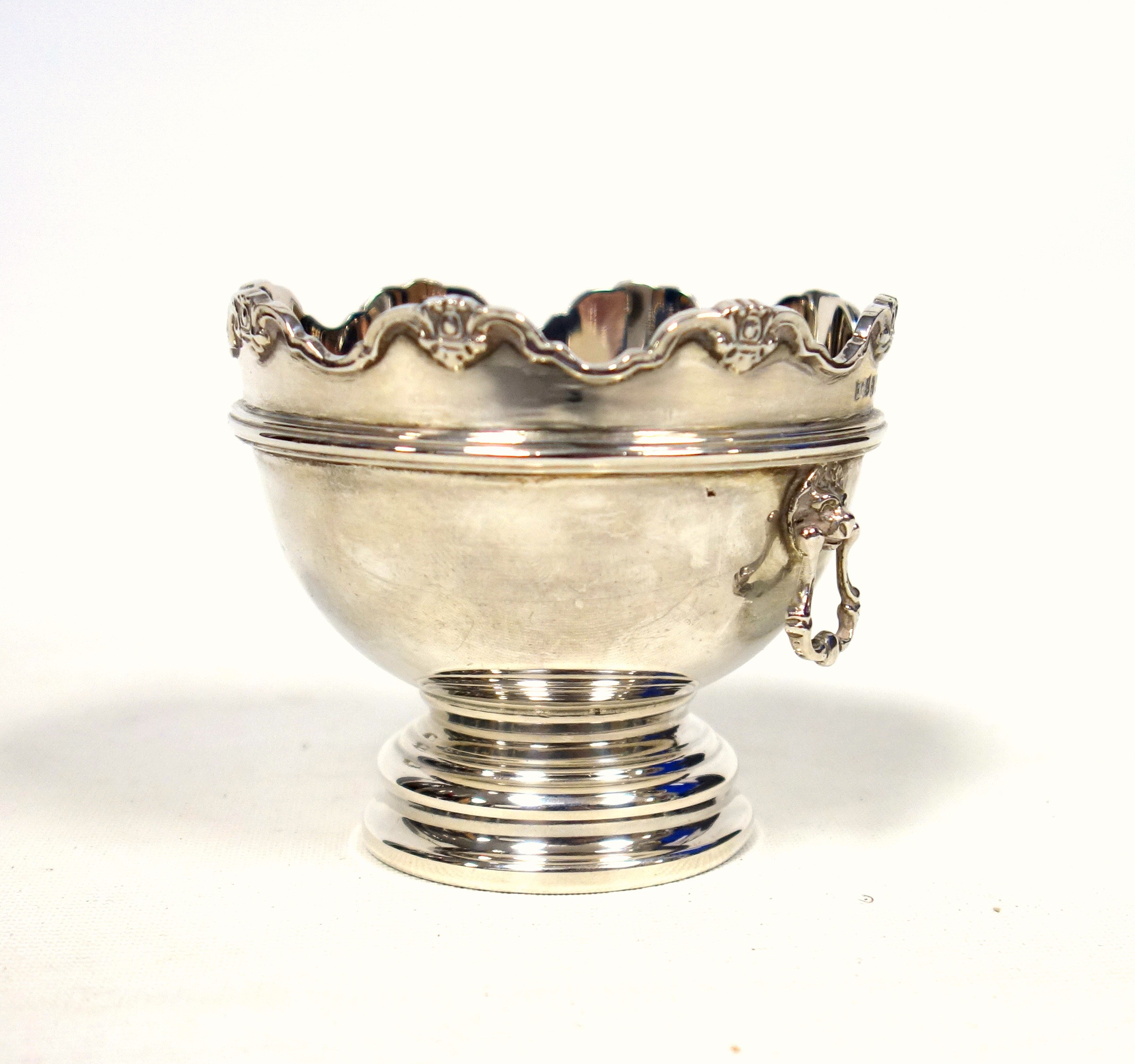 George VI heavy gauge silver pedestal bowl in the form of a Monteith, with 2 drop handles, on a - Image 3 of 6