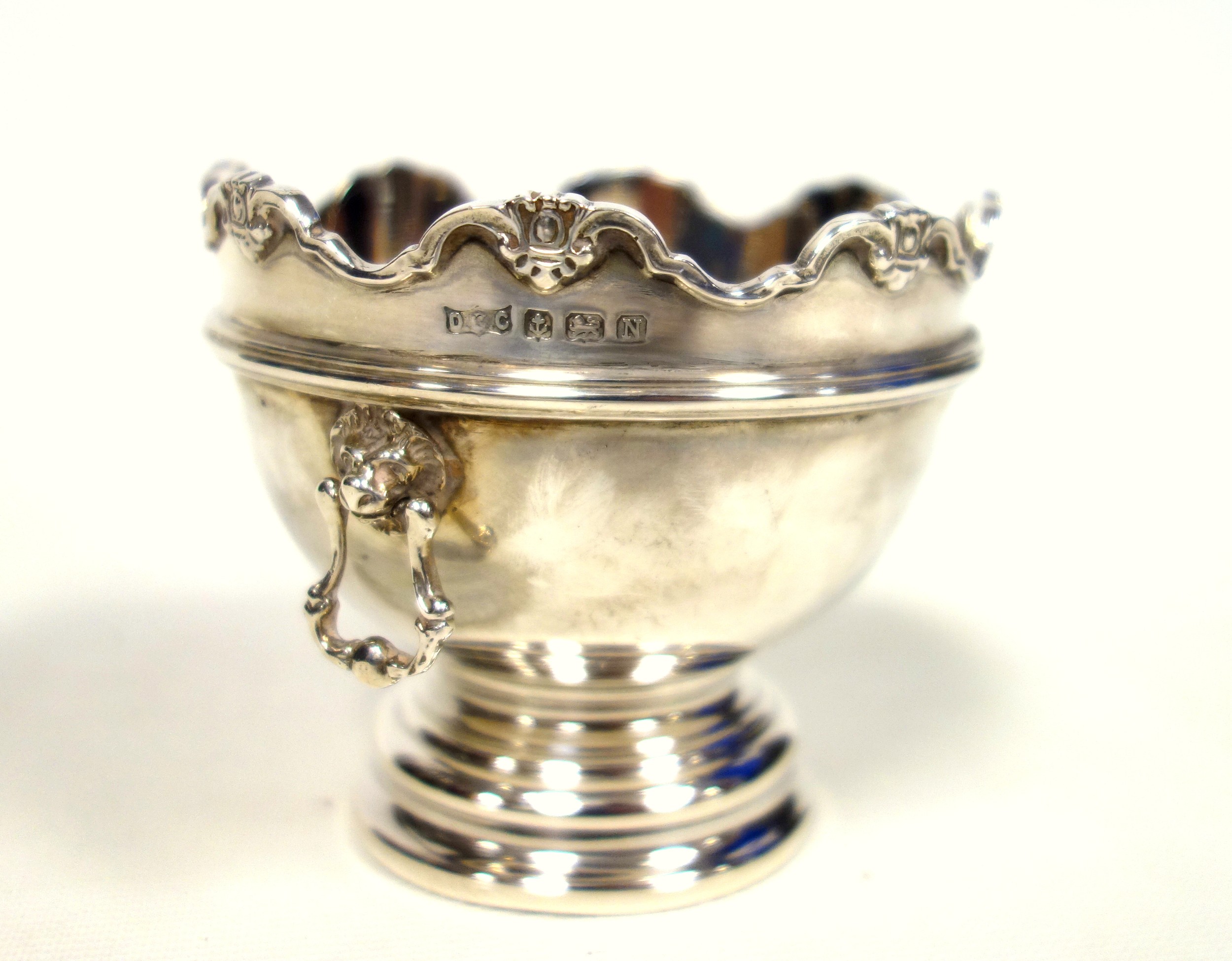 George VI heavy gauge silver pedestal bowl in the form of a Monteith, with 2 drop handles, on a - Image 4 of 6