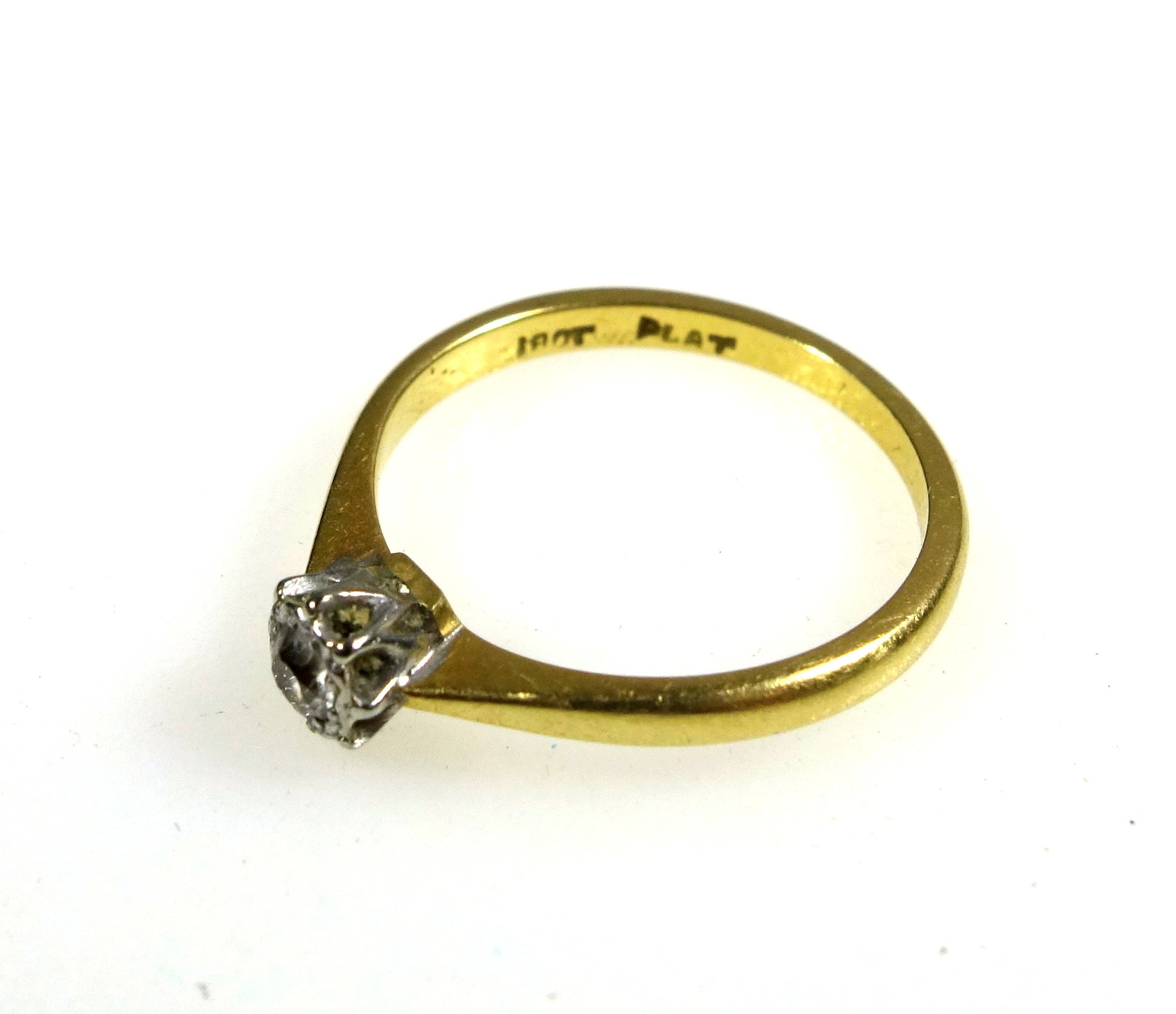 18ct gold solitaire illusion set diamond ring, 0.064 carat diamonds, size O 1/2, 2.7 grams, boxed ( - Image 2 of 3