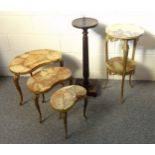 Nest of 3 kidney shaped coffee tables, each with an onyx/resin top, 44.5 x 59.5 x 41cm overall; onyx