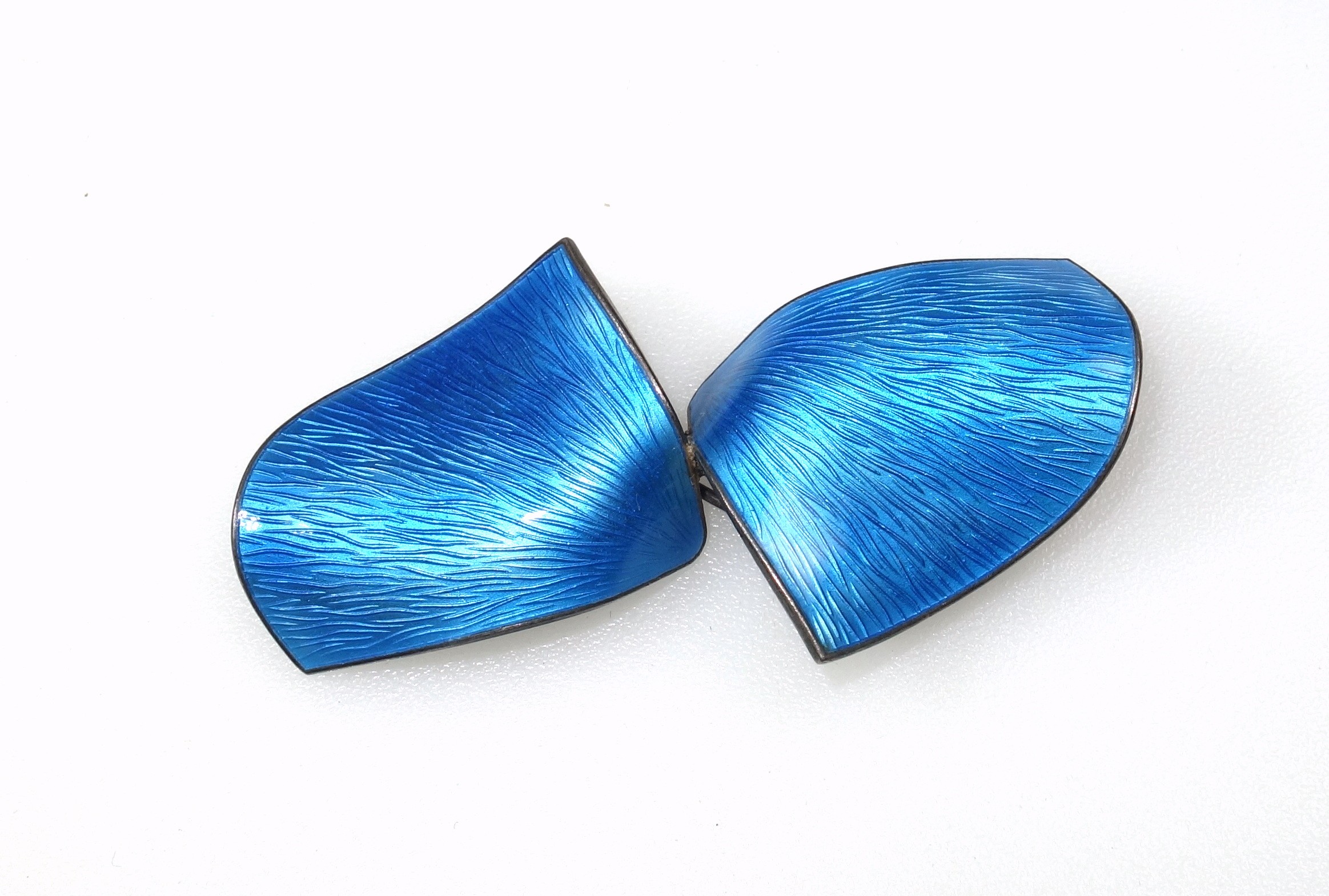 A Norwegian Modernist silver and guilloche enamel brooch, comprising two attached blue enamel - Image 2 of 4