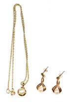 9ct gold necklace with pearl pendant and a pair of 9ct gold pearl drop earrings, gross weight 5.9
