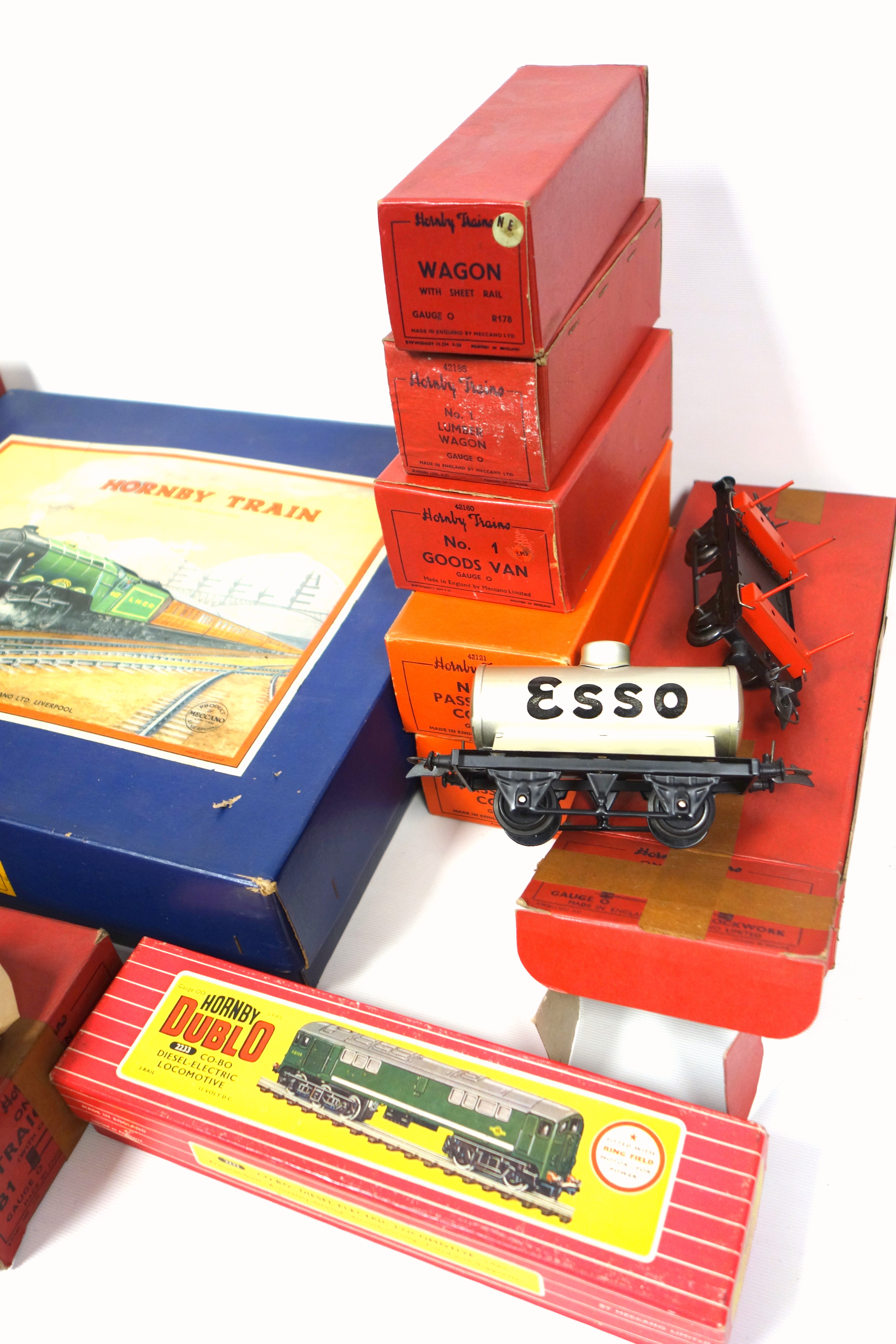 Hornby Dublo OO Gauge Co-Bo Diesel-Electric Locomotive, 2233, boxed; O Gauge tinplate clockwork - Image 3 of 6