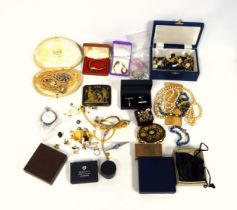 A good quantity of costume jewellery, watches, necklaces, bracelets, rings etc.