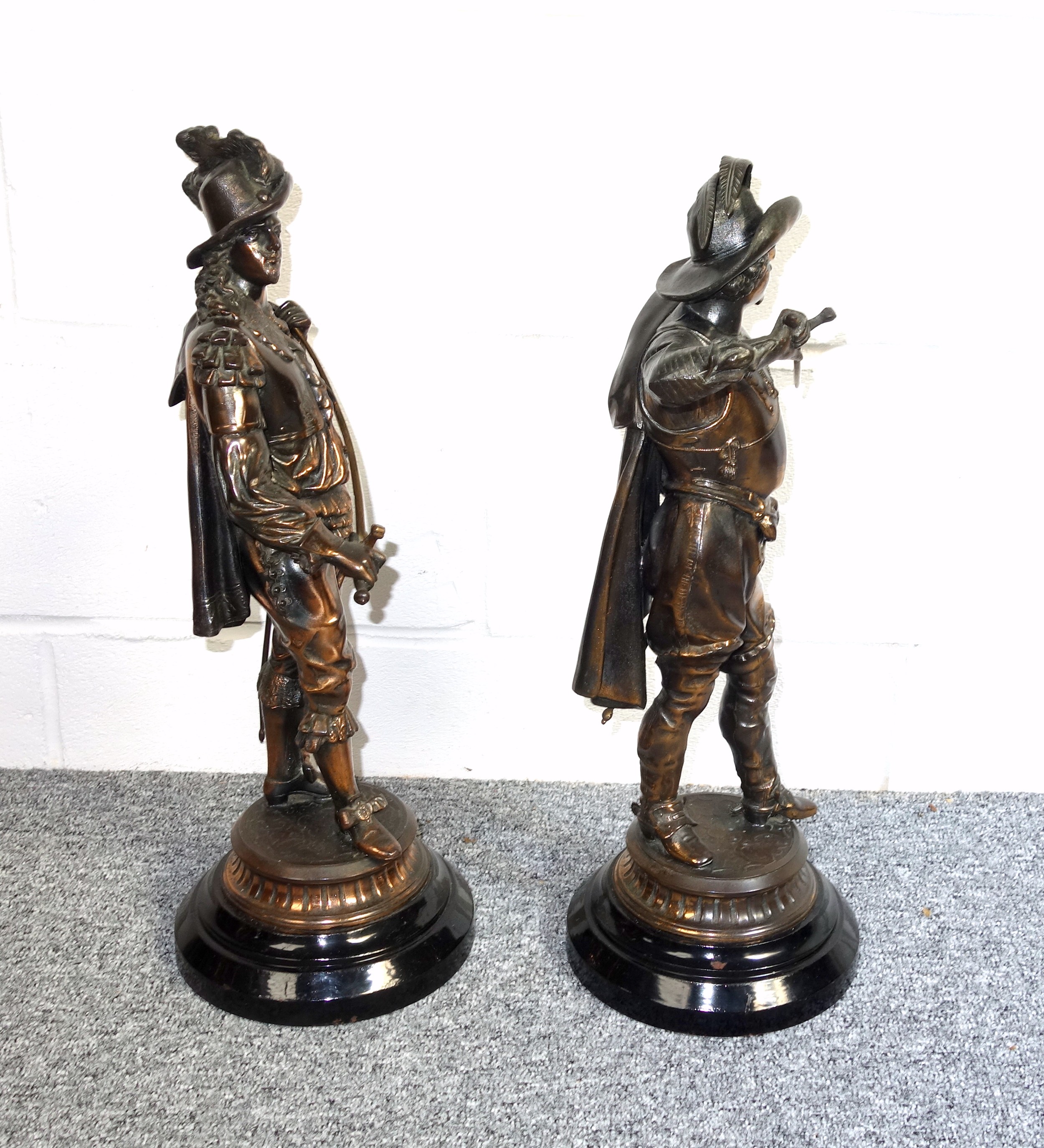 Pair of Late 19th Century French spelter figures of courtiers, each with a sword, standing on a - Image 4 of 4