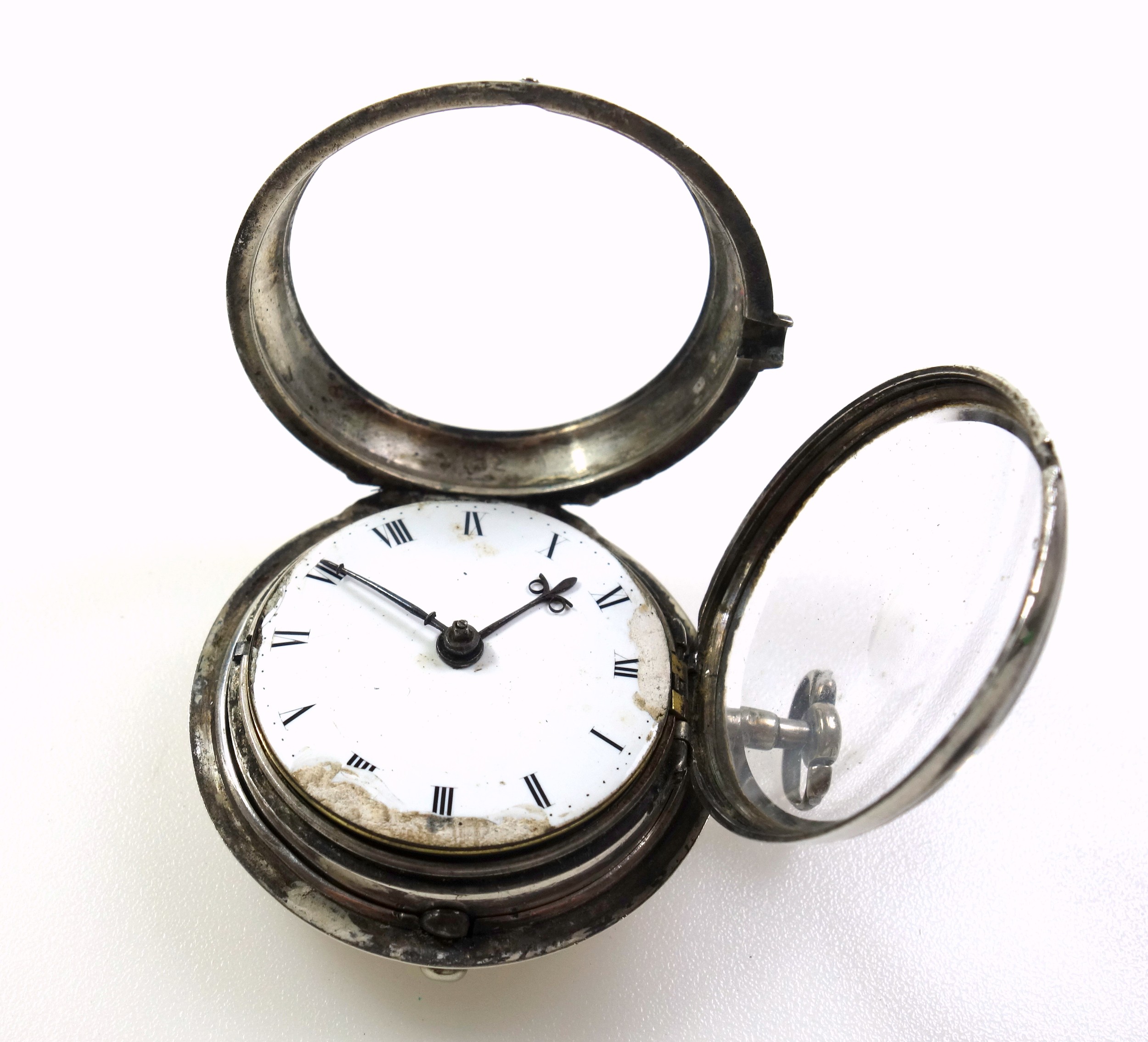 George III pocket watch with a white enamelled circular dial and black Roman numerals enclosing a - Image 3 of 9