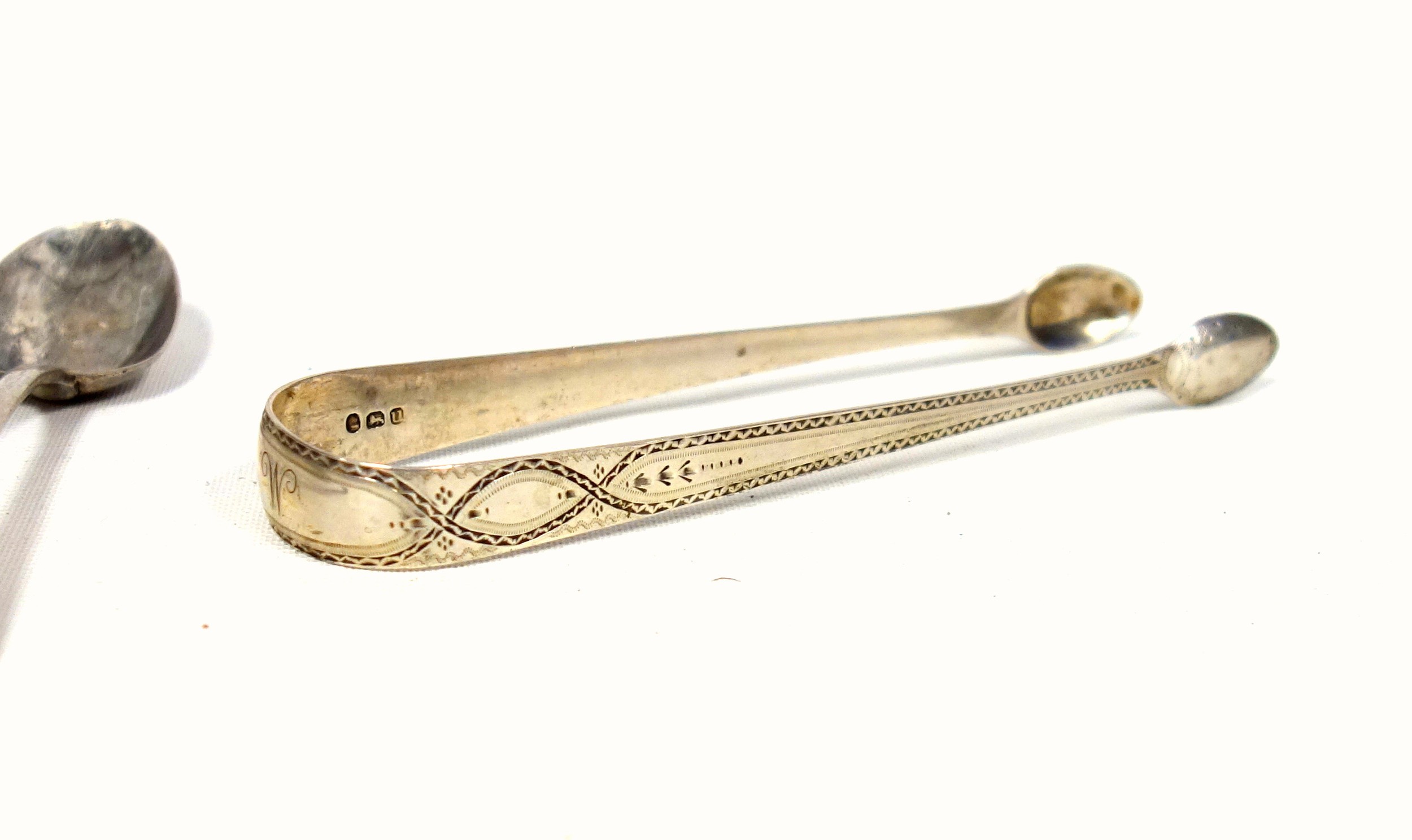 Pair of George III silver Old English Pattern dessert spoons, initialled "B", by Thomas Pratt & - Image 2 of 3