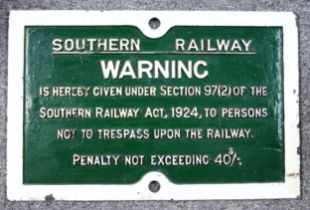 Southern Railway cast iron rectangular "Warning" sign, with raised white lettering on a green