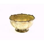 Early 20th Century Chinese silver hexafoil rose bowl with a shaped rim and pedestal foot, by Hung