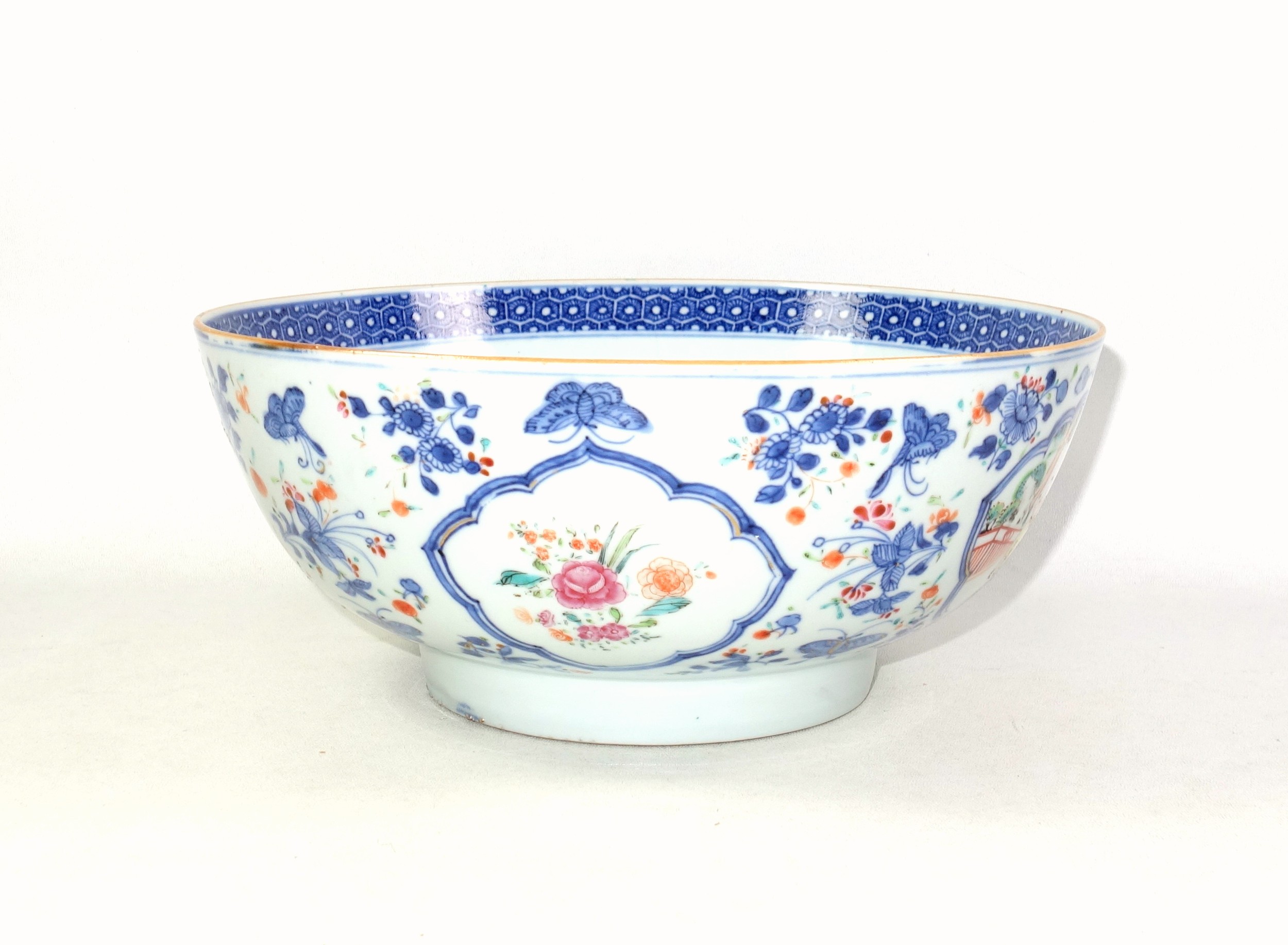 18th Century Chinese export porcelain punch bowl, Qianlong Period , decorated in underglaze blue and - Image 5 of 10