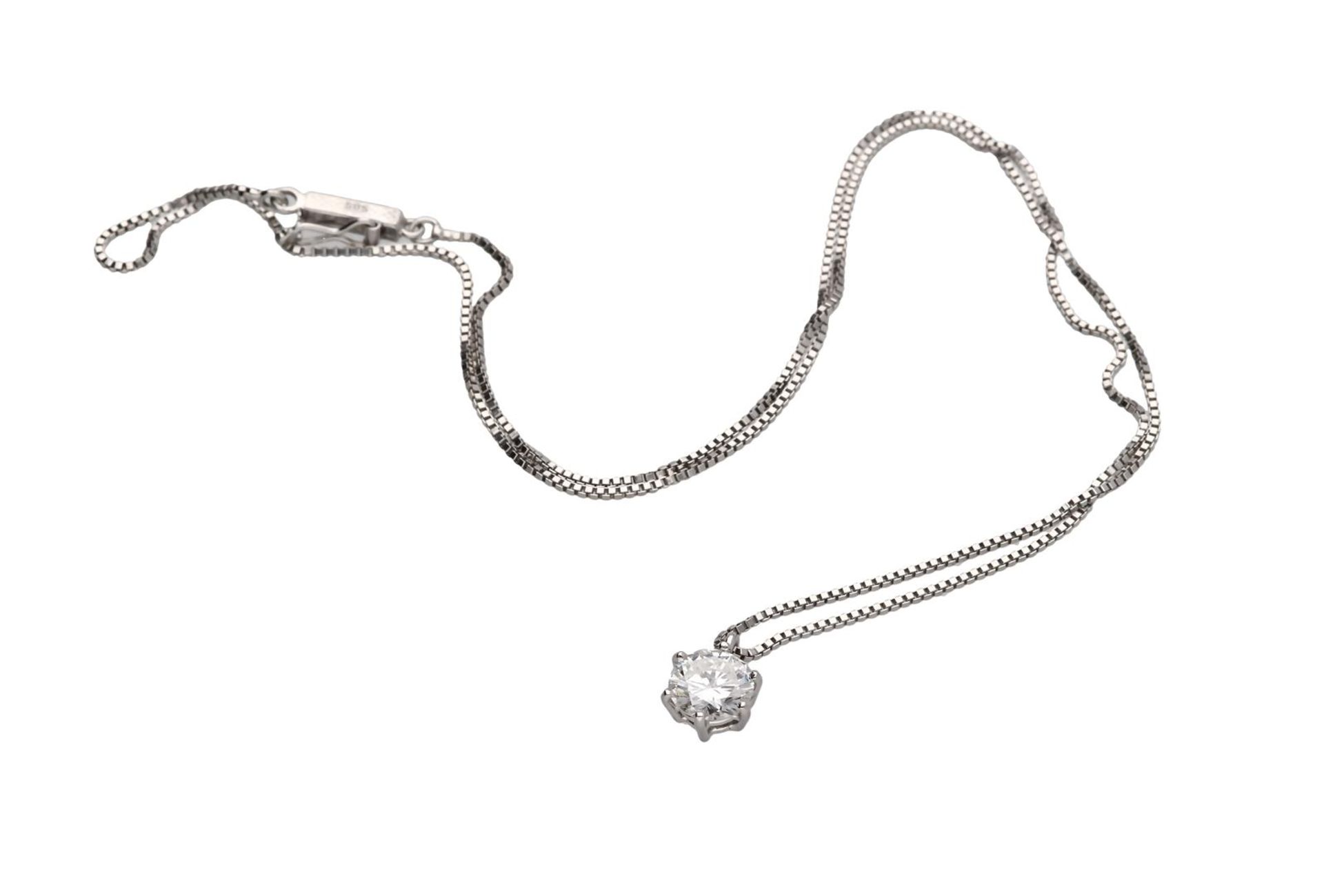 A 14-kt white gold venetian link necklace with soltaire pendant, set with a brilliant cut diamond of