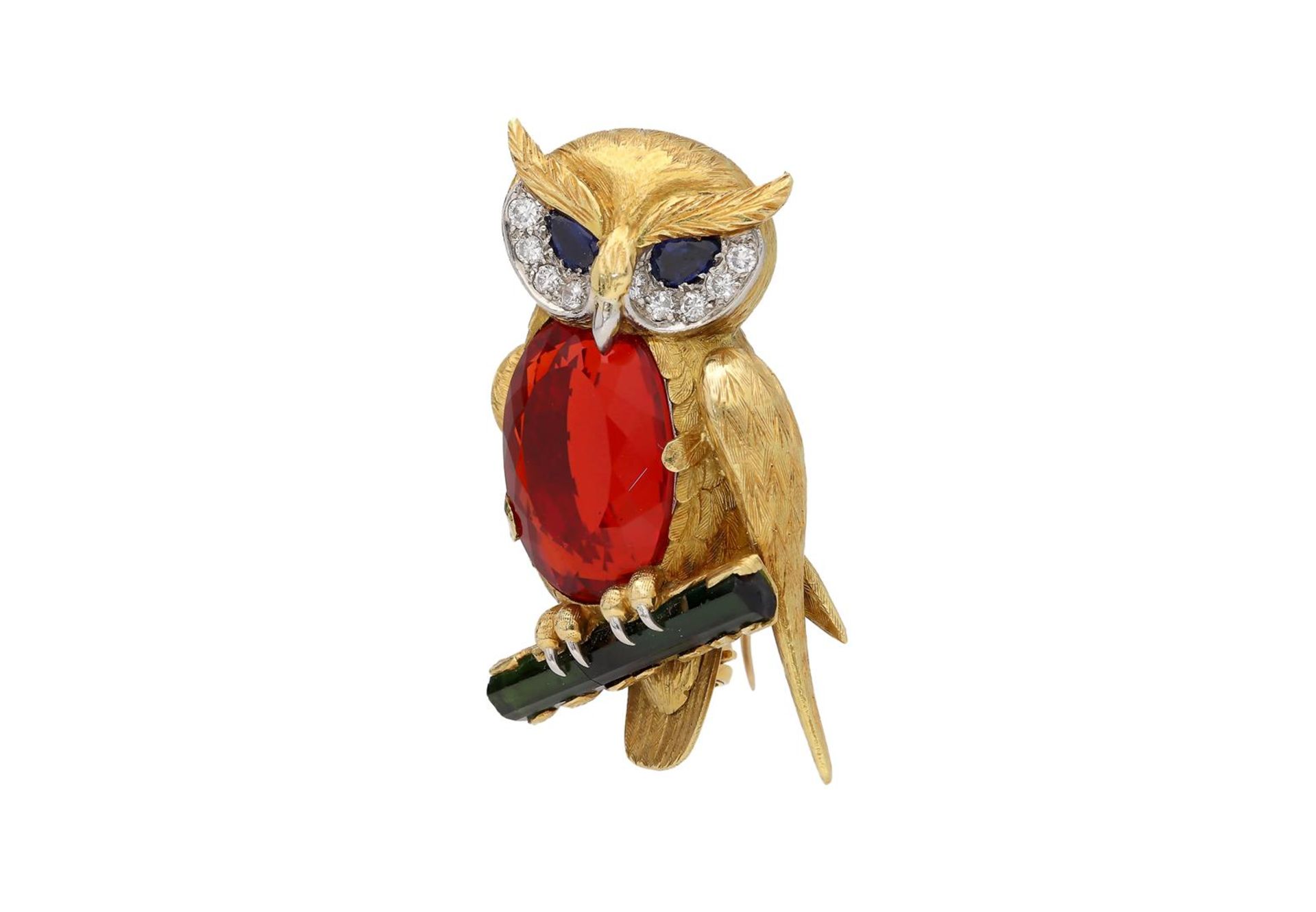 E. Wolfe & co., 18-kt gold novelty gemset brooch in the shape of an owl, the sapphire eyes surrounde - Bild 2 aus 3