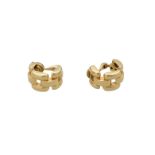 Chopard, a pair of 18-kt gold earrings, No. 9146908 84/270. H: 2.2 cm. Total weight: 25.7 g.