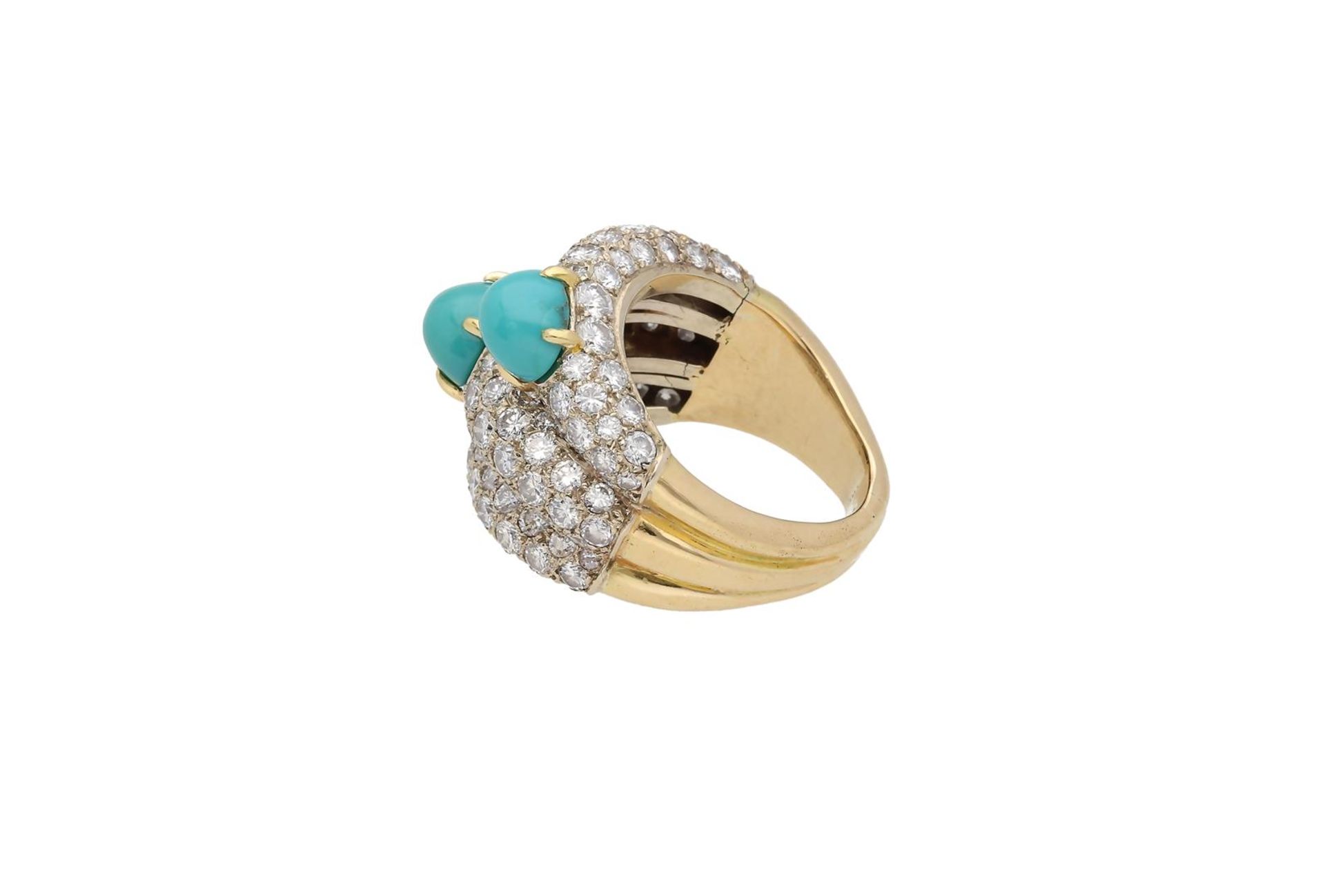 An 18-kt gold ring, set with three turqouise cabochons, and brilliant cut diamonds, in total approx. - Image 2 of 4