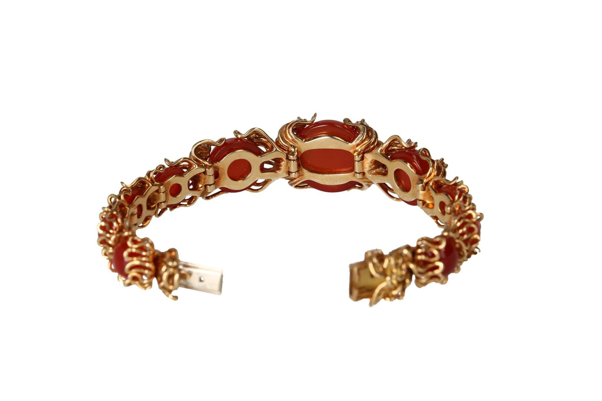 An 18-kt gold bracelet, set with carnelian cabochons and brilliant cut diamonds, in total approx. 0. - Image 3 of 3