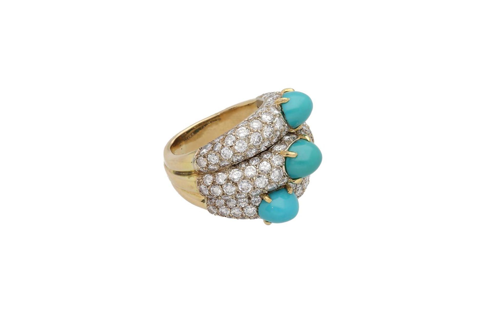 An 18-kt gold ring, set with three turqouise cabochons, and brilliant cut diamonds, in total approx. - Image 4 of 4