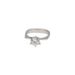 An 18-kt. white gold solitaire ring, set with a brilliant cut diamond of approx. 1.05 ct., colour I-