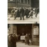 Judaika WK II Foto Nationalsozialistische Posten vor dem Warenhaus Tietz in Berlin am 1. April 1933,