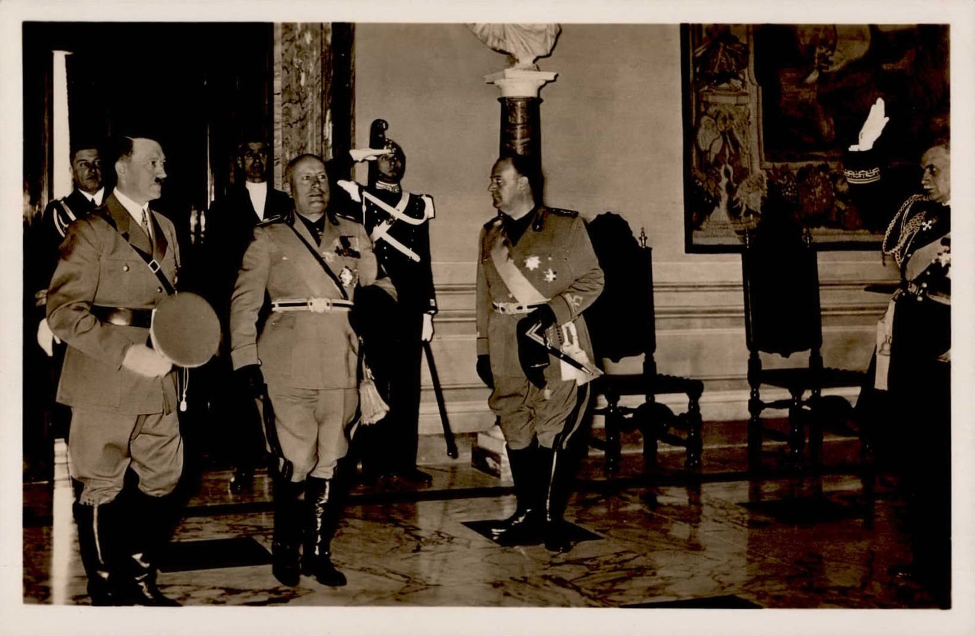 Mussolini mit Hitler im Quirinal PH Jt 11 I-II