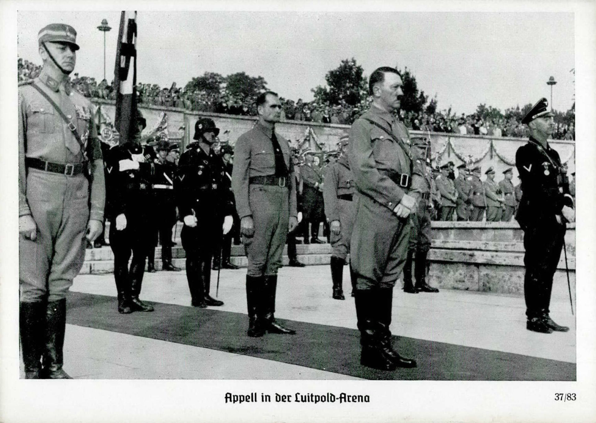 Reichsparteitag WK II Nürnberg (8500) 1937 Hitler mit Himmler und Hess beim Appell I-II