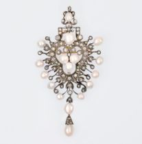 Belle Epoque 'Pendentif Goutte' mit Diamanten und Naturperlen.