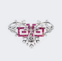 A fine Art-Nouveau Ruby Diamond Brooch.