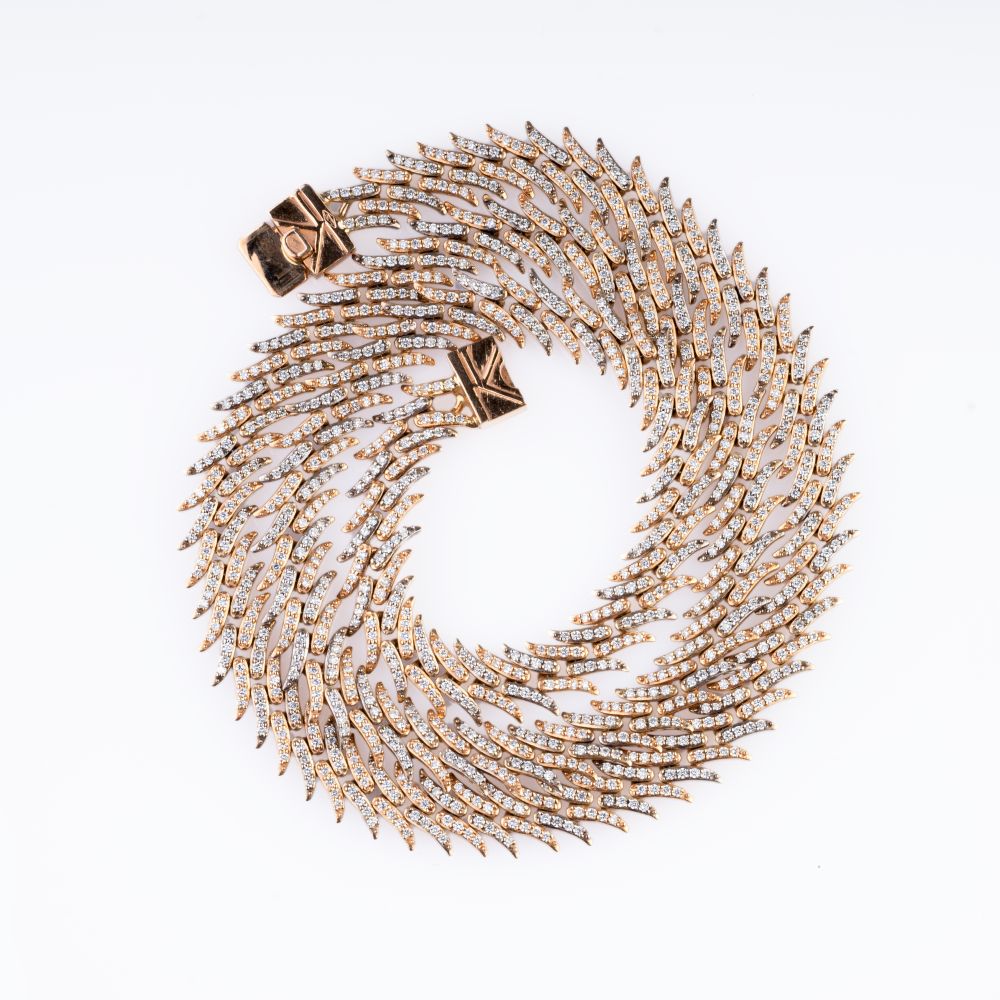 A Bicolour Gold Necklace 'Fishbones' with Diamonds. - Image 2 of 3