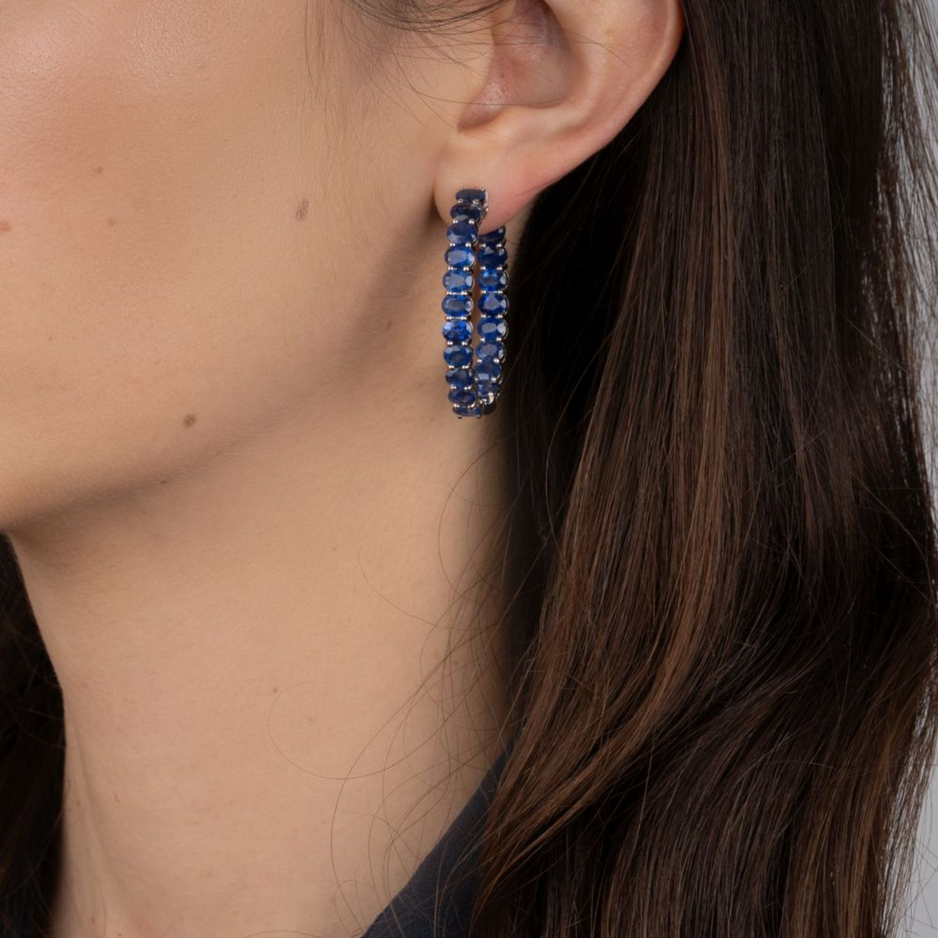 A Pair of large Sapphire Creoles Earrings. - Image 3 of 3