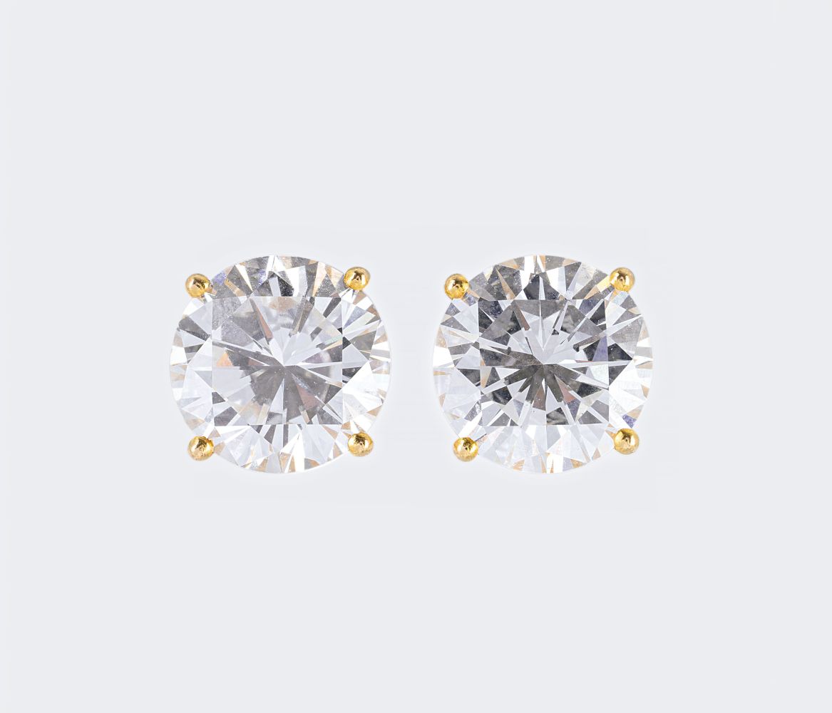 A Rare Pair of highcarat River Solitaire Diamond Earstuds.