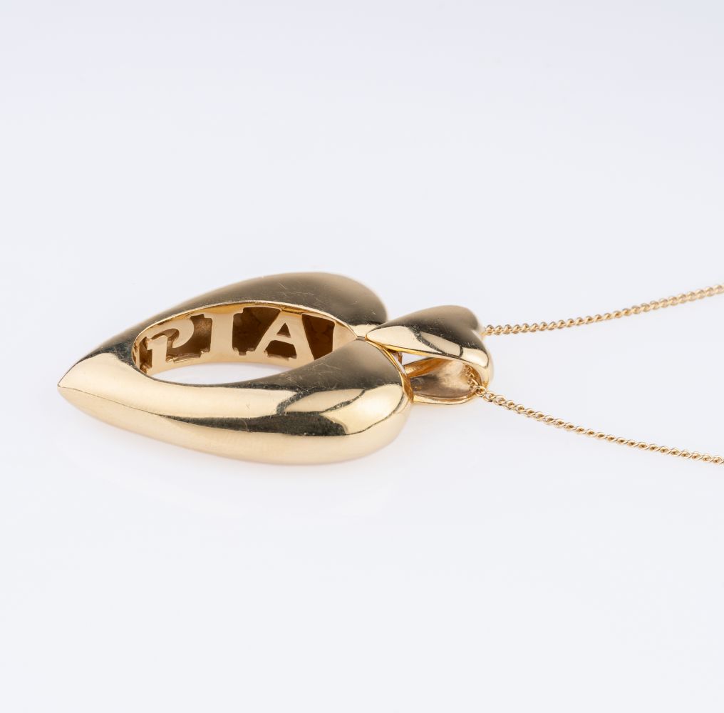 Piaget. A Gold Pendant 'Pendentif coeur' on Necklace. - Image 2 of 2