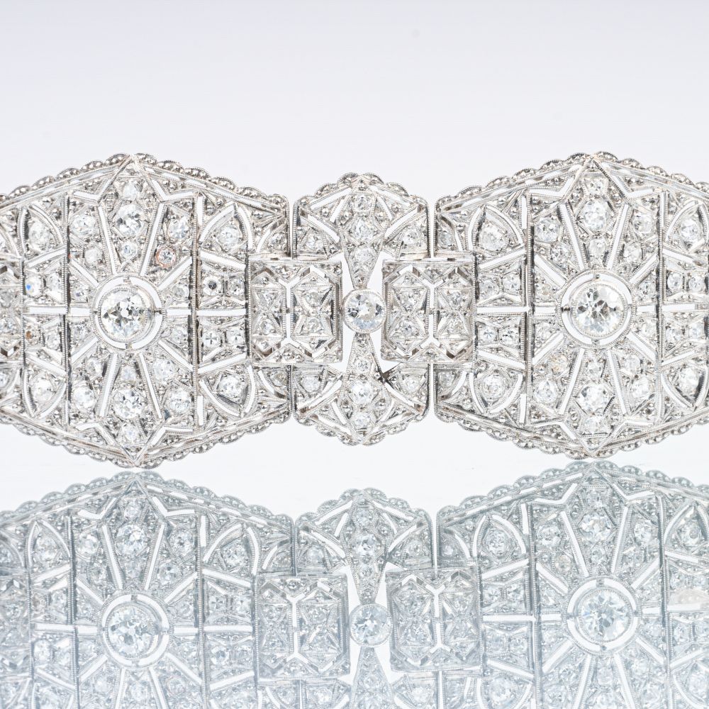 A splendid Art-déco Diamond Bracelet. - Image 3 of 4