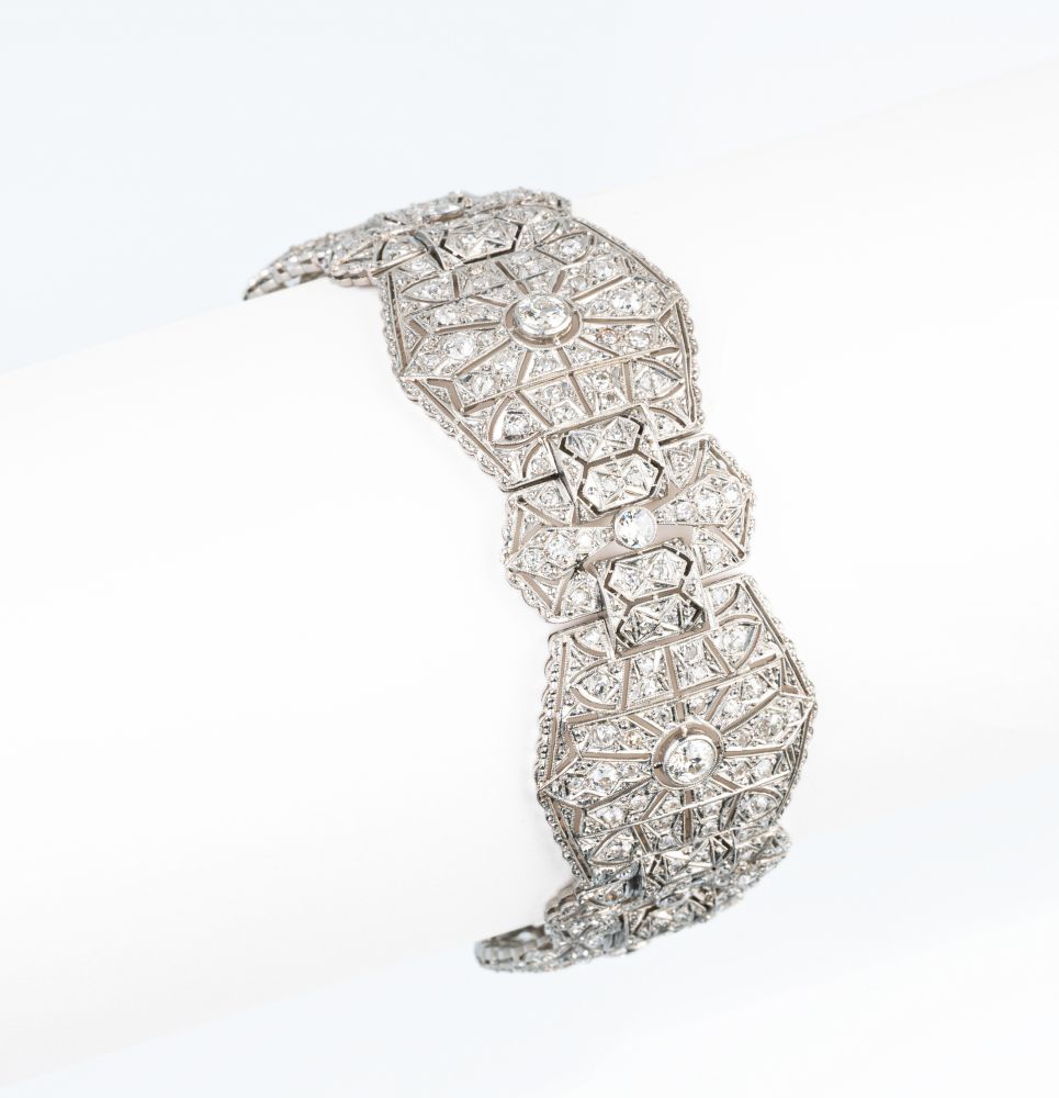 A splendid Art-déco Diamond Bracelet. - Image 2 of 4