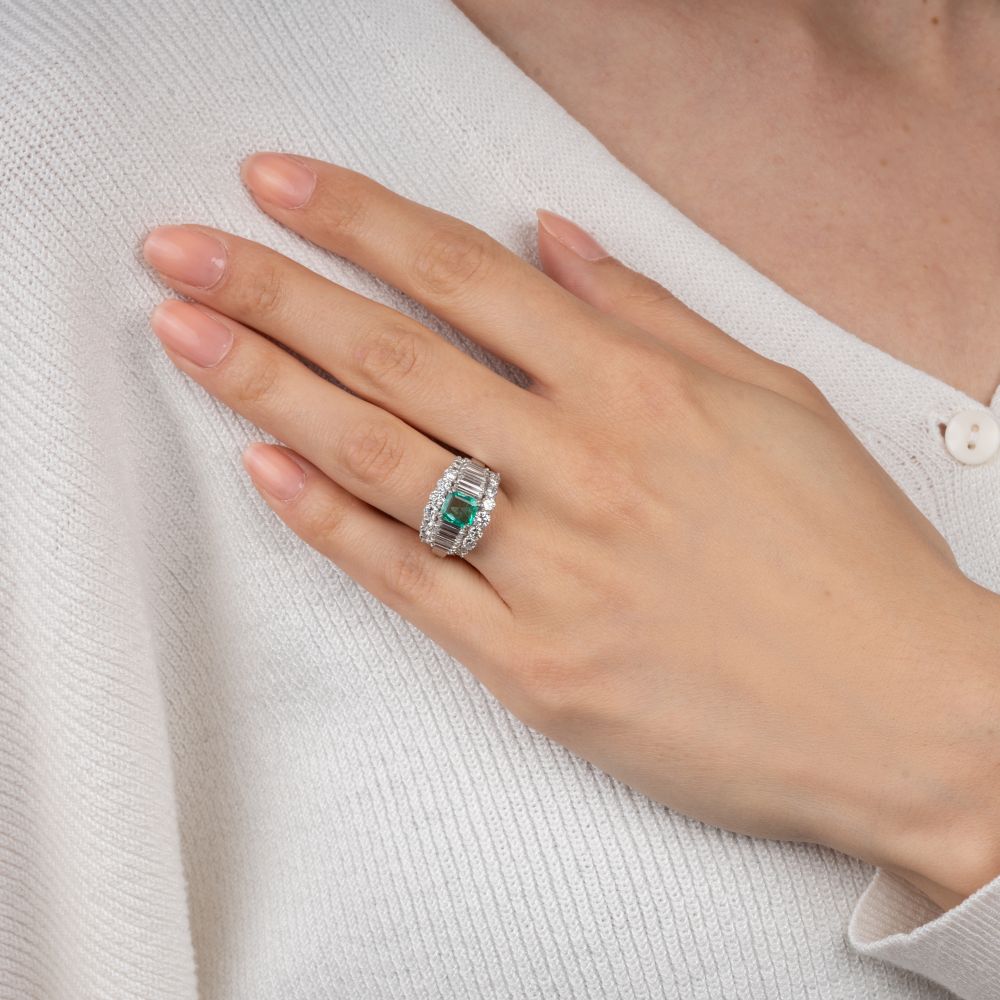 A very fine Emerald Diamond Ring. - Image 3 of 3