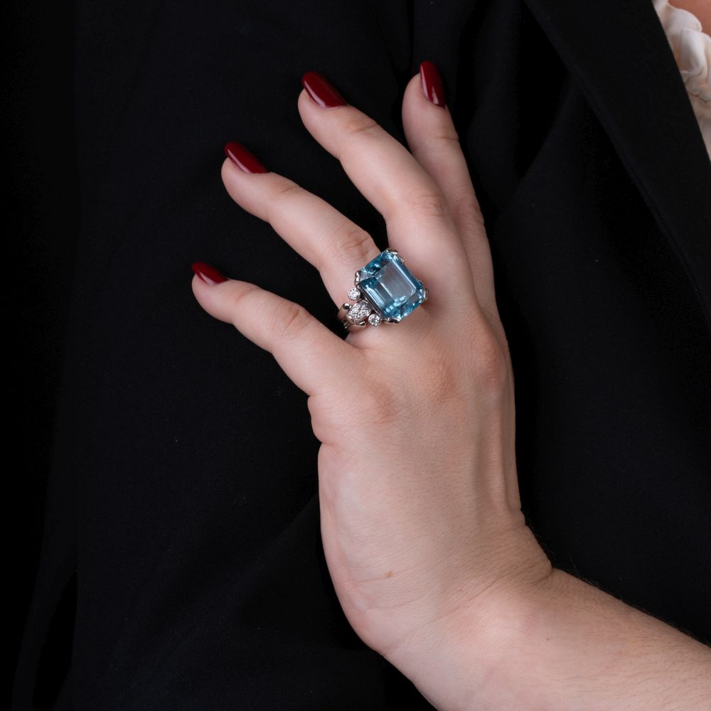 A colourfeine Aquamarine Diamond Ring 'Santa Maria'. - Image 3 of 3