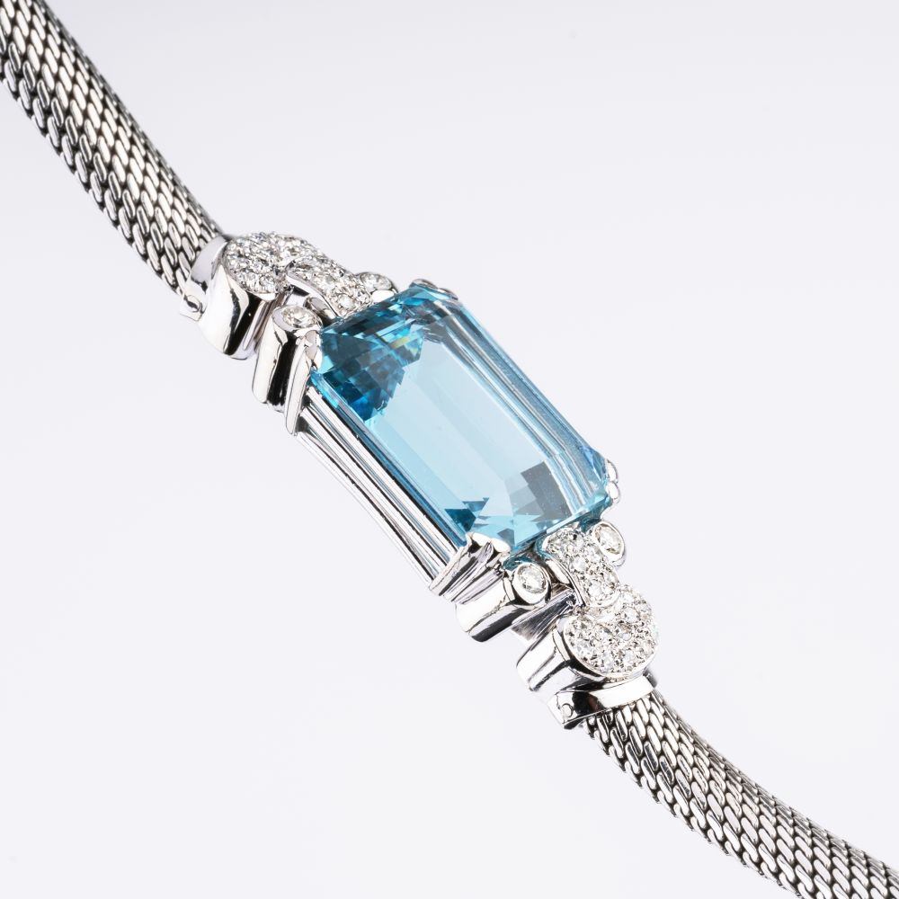 A Diamond Bracelet with colour intensive Aquamarin 'Santa Maria'. - Image 3 of 3