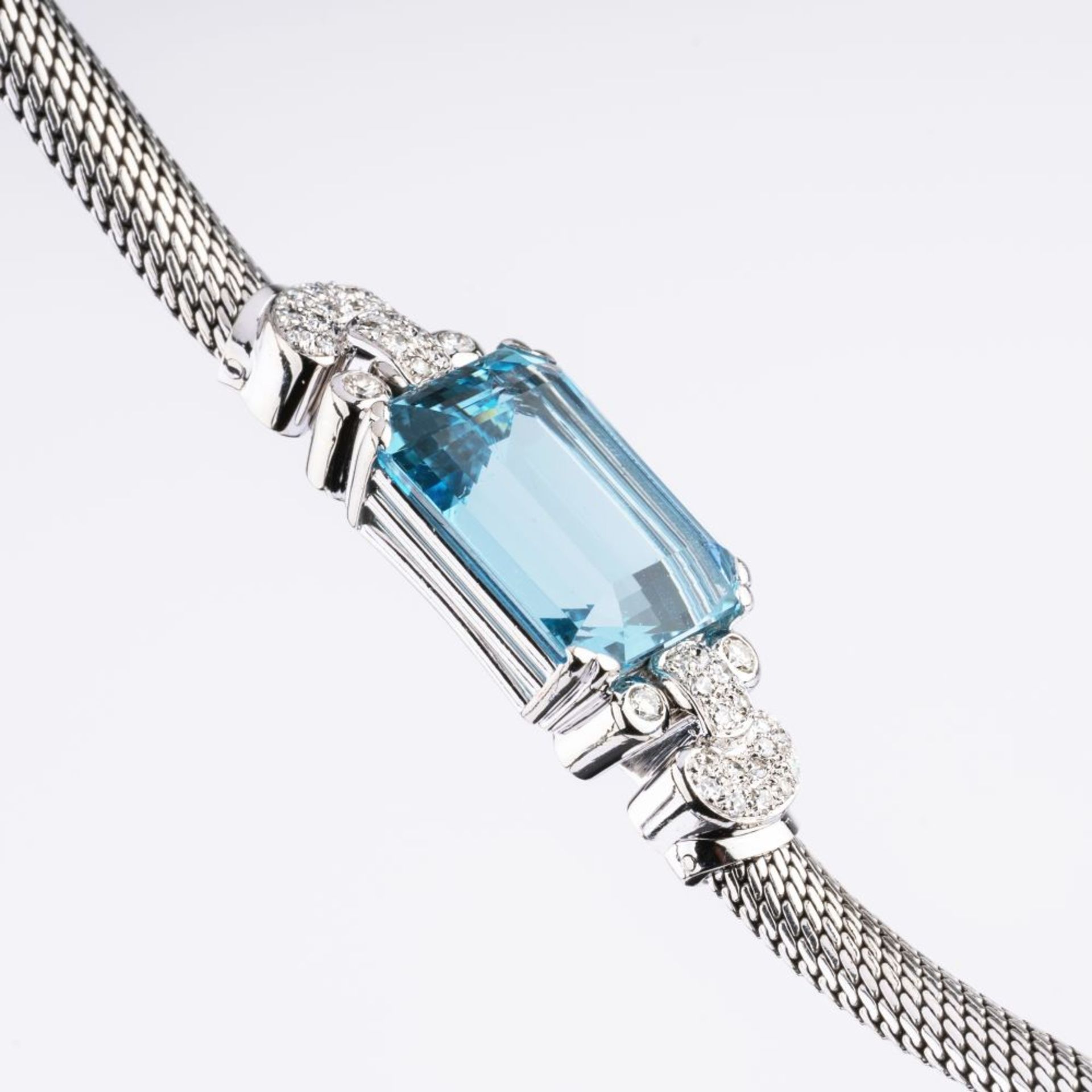 Diamant-Armband mit farbintensivem Aquamarin 'Santa Maria'. - Bild 3 aus 3